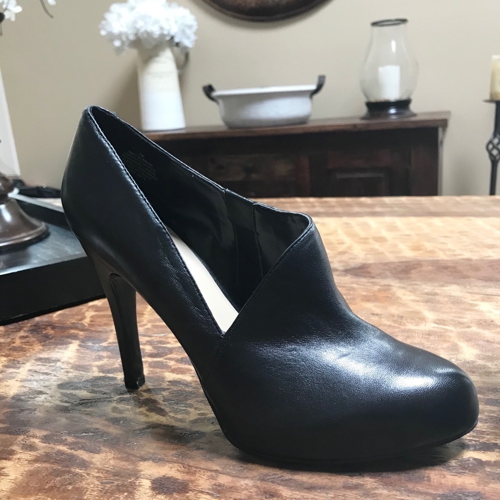 Nine West Black Ankle Boots with Stiletto Heels - Picture 6 of 8